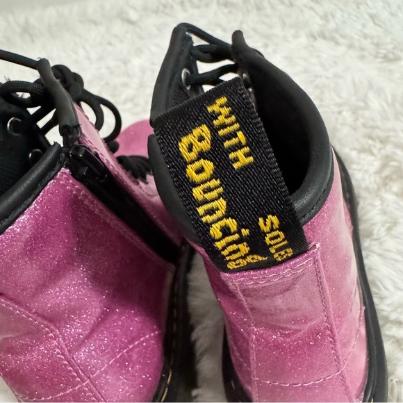 Dr. Martens Pink Patent Leather Combat Boots Size 2 - Picture 10 of 16